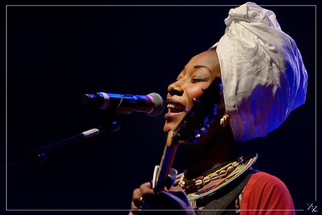 NIK_990043 Fatoumata Diawara 31-01-2019 (Zz) (p).jpg